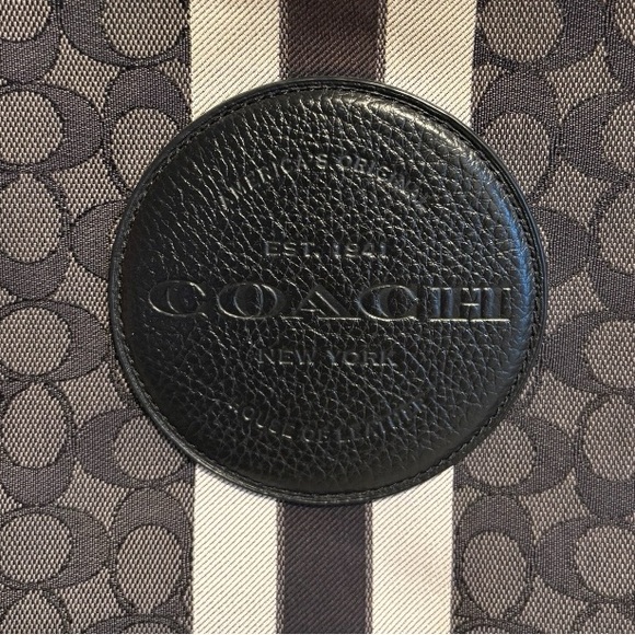 Coach Dempsey Signature Bag - Picture 4 of 7